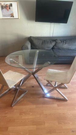 Free dinning table