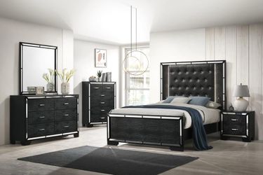 Brand new queen bedroom set$1299.financing available no credit needed