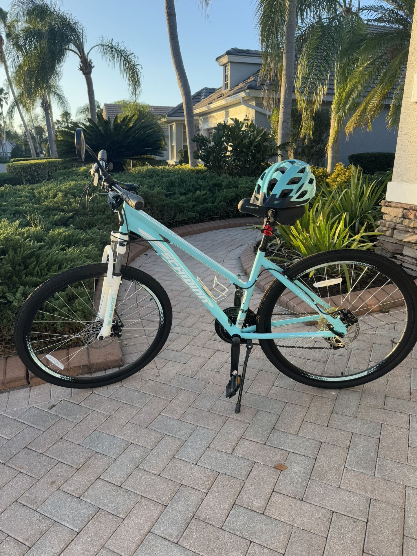 Schwinn Bicycle (GTX 2 Hybrid)