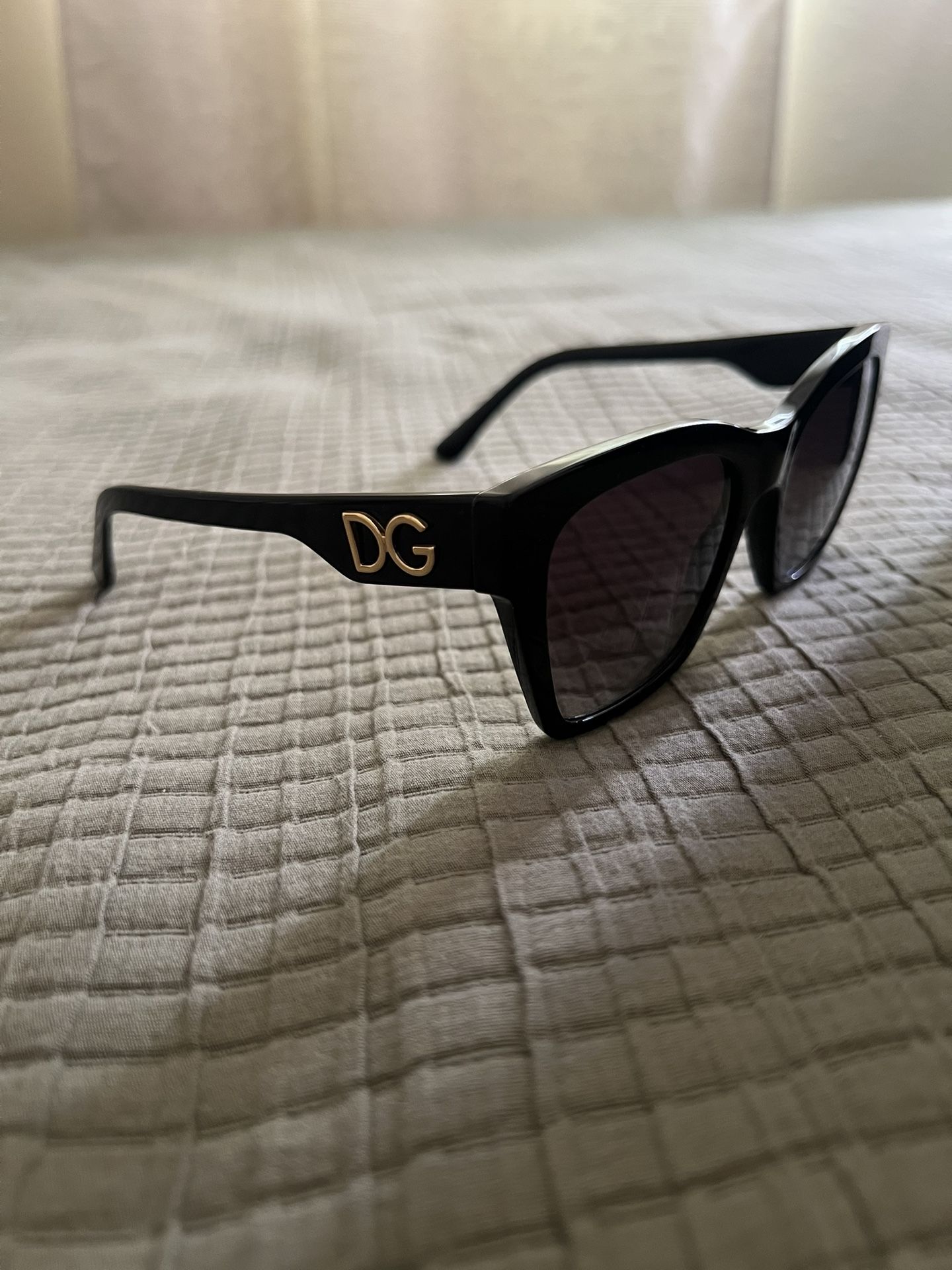 Dolce&gabbana women sunglasses (original DG4384)
