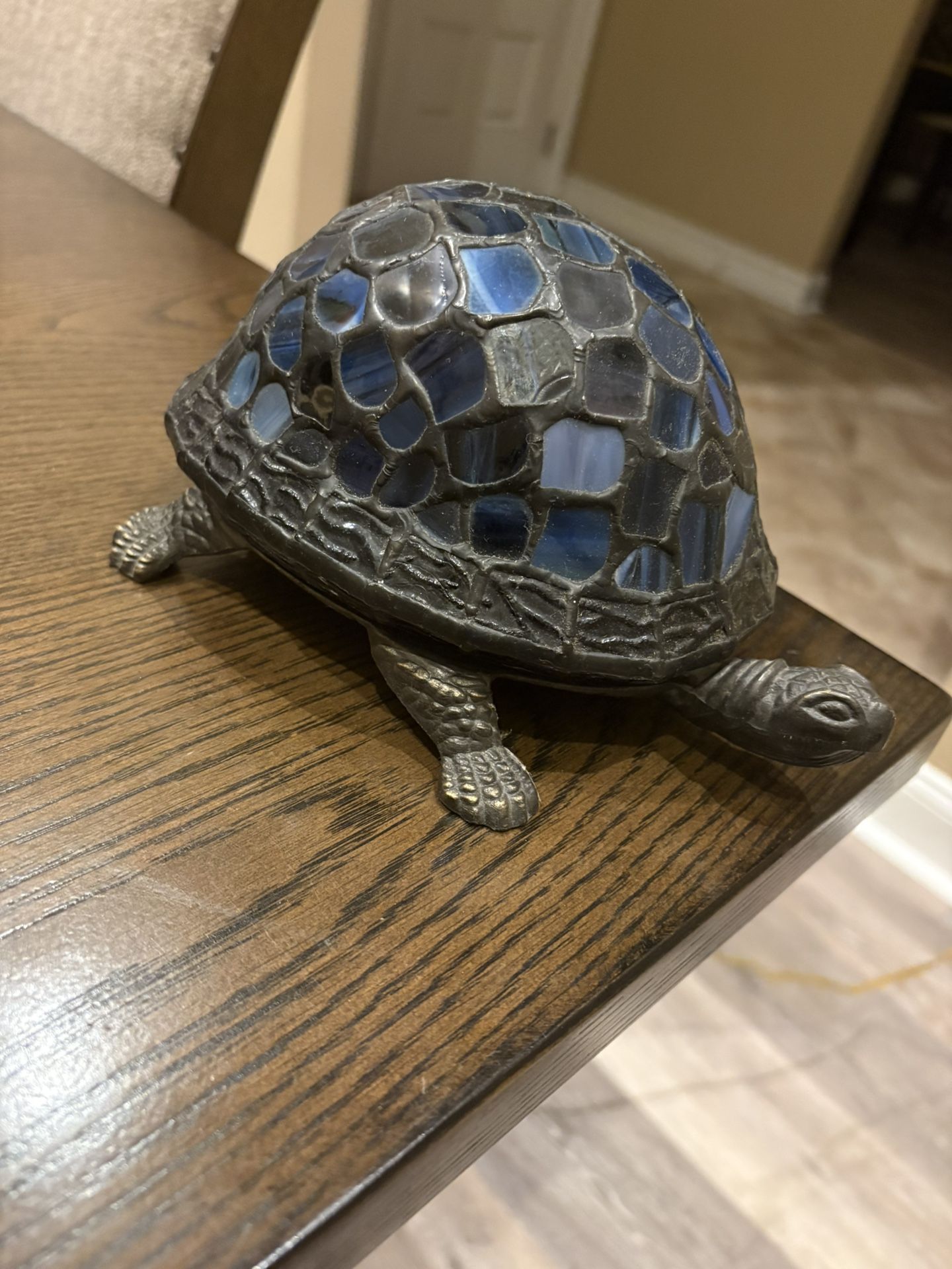 DALE TIFFANY BLUE TURTLE ACCENT LAMP LIGHT ANTIQUE BRONZE ART GLASS E127146