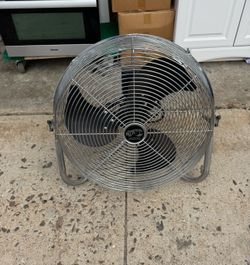 Hampton Bay High Velocity Air Circulator floor fan