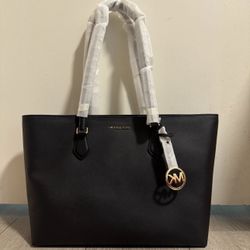 Michael Kors Sheila Tote Bag Black Saffiano Leather NWT Shoulder Bag MK Charm