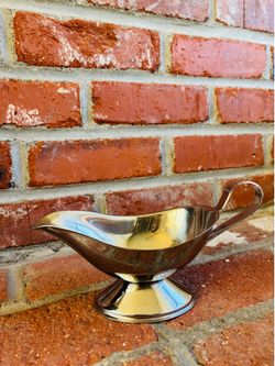 Gravy boat