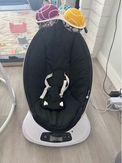 4Moms Mamaroo Swing w/Babocush Cushion