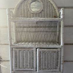 Wicker shelf