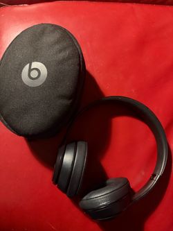 Beats Solo 3 Wireless Headphones with Case