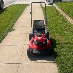 Troy-Bilt Powered By Briggs &Stratton 140 CC 