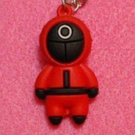 SQUID GAME SEASON 3 RETURNS JUNE 27!!! 2" CIRCLE MASK GUY Rubber Keychain BRAND NEW!!!😇 Please Read Description.