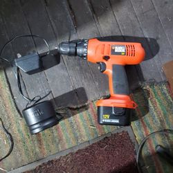 12 Volt Black And Decker Use.but Like New Strong Battery 