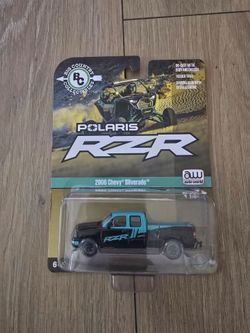 Aw 06 Chevy Silverado Mud Trucks 1/64