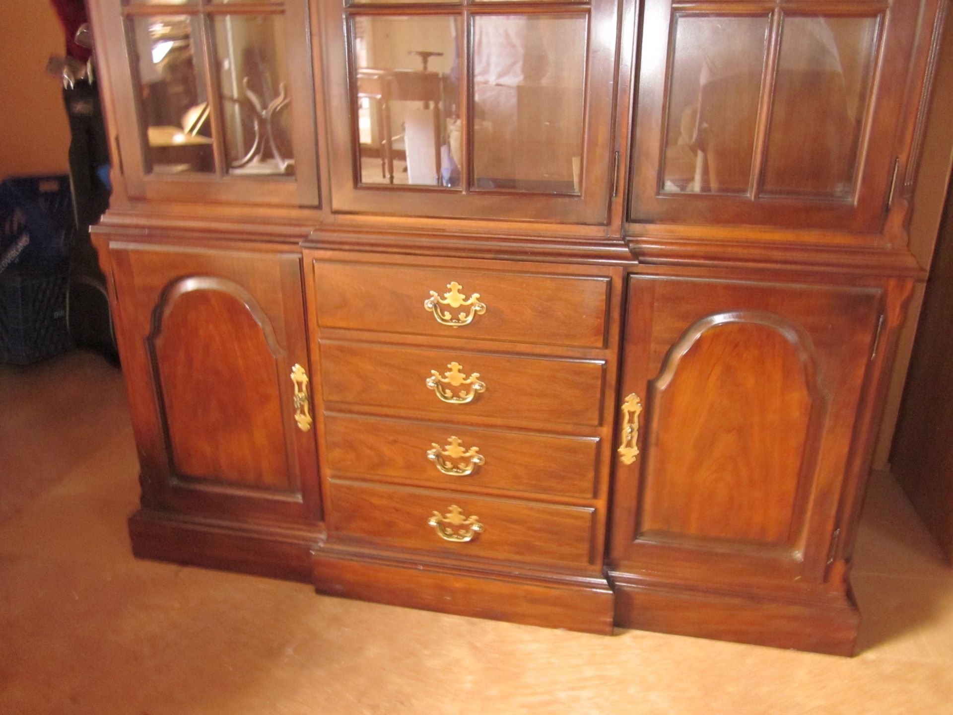 Drexel Heritage Vintage queen anne dining room table, with six chairs