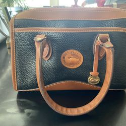 Dooney & Bourke Handbag 