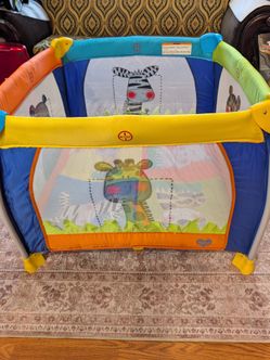 Play Yard Delta Children