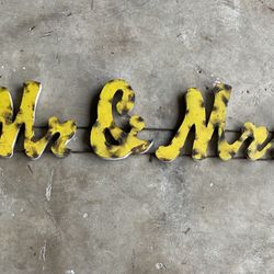 Rustic Mr &Mrs Sign 