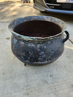 Antique Cast Iron Cauldron witch kettle