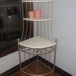 Plant Stand 