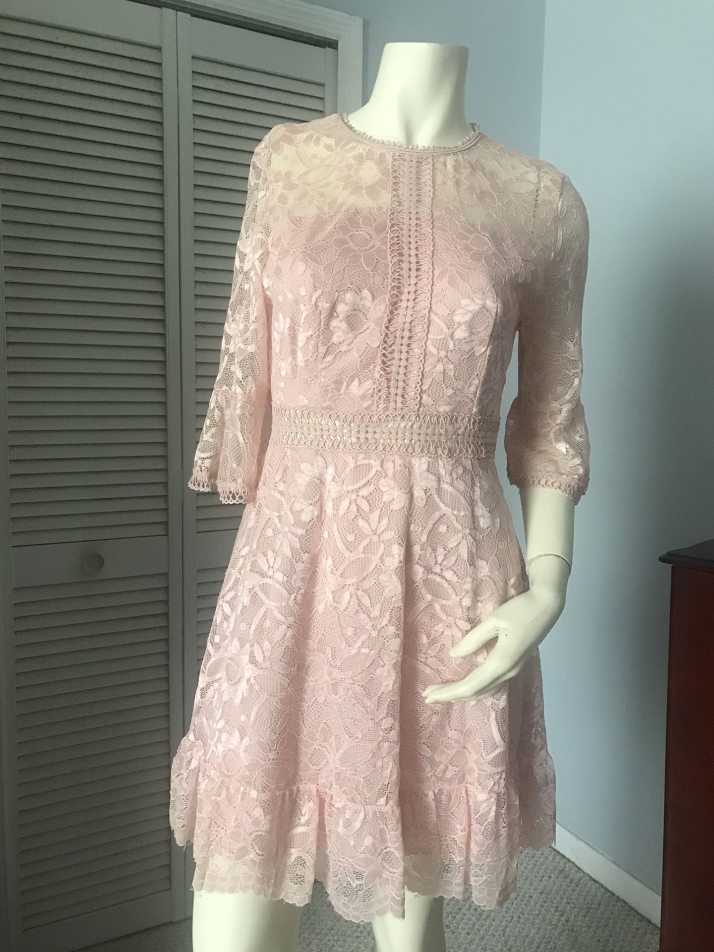 Light Pink Dress    Size M.  Brand New 