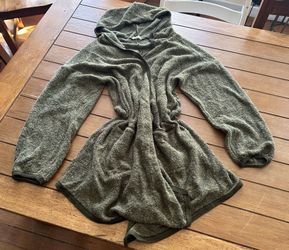 Women’s Easel Brand Lounge Cardigan Small