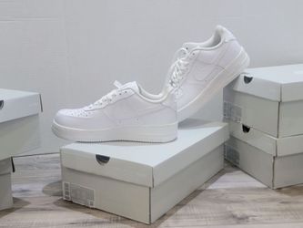 Size 7 air force 1s