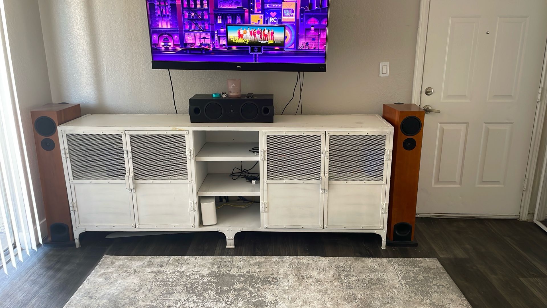 tv stand