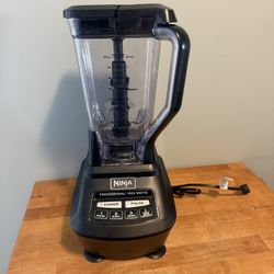 Ninja Professional 1500-watt blender