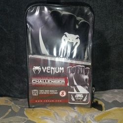 Venum MMA Challenger Gloves Size:Small