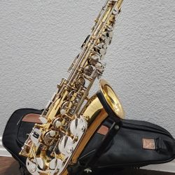 Alto Saxophone Bundy 