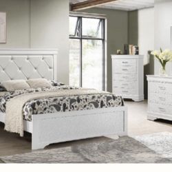 4- Pc Bedroom set Dresser,Mirror  Nightstand (1) Queen size bed frame  Not including Mattress and Box Sp