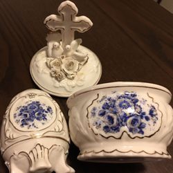 Set Of 2 Container With Lid And Salt/ 0r Pepper New
