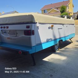 1997 FLEETWOOD  pop-up Camper.