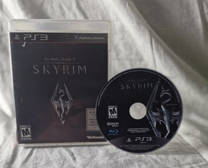 The Elder Scrolls V Skyrim Playstation 3 (Bethesda, 2011) Case And Game Disc Only 