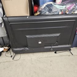 60 inch onn. Roku uhd 4k hdr tv