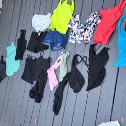 Used Small Womens Clothes  All For $15 [1 Has New Tag
