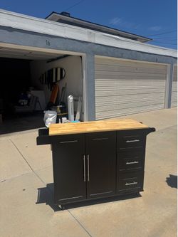 Kitchen island