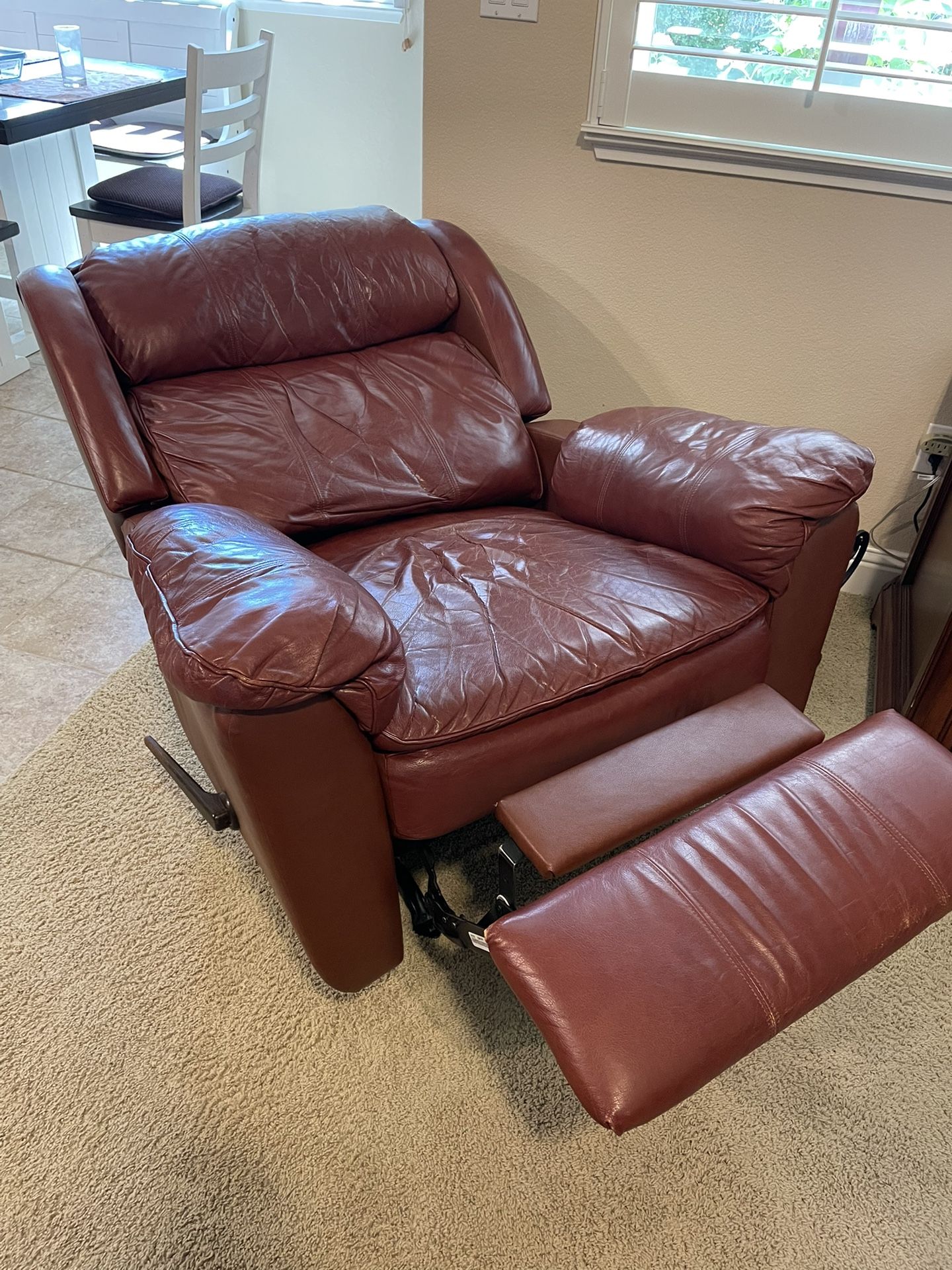 Free leather chair recliner
