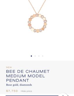 Chaumet Bee de Chaumet Medium Model Pendant Necklace in 18K rose gold featuring brilliant-cut diamond in the iconic honeycomb design.