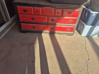Bed room dresser