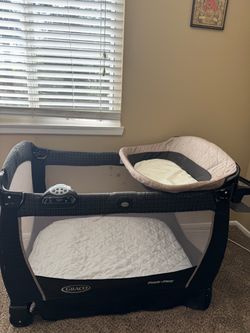 Graco Pack 'n Play Cuddle Cove Elite Playard