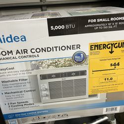 Midea 5,000 BTU 150 Sq ft Mechanical Window Air Conditioner, White, MAW05M1WWT, New