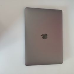 MacBook Air (Retina, 13-inch, 2020) in great condition