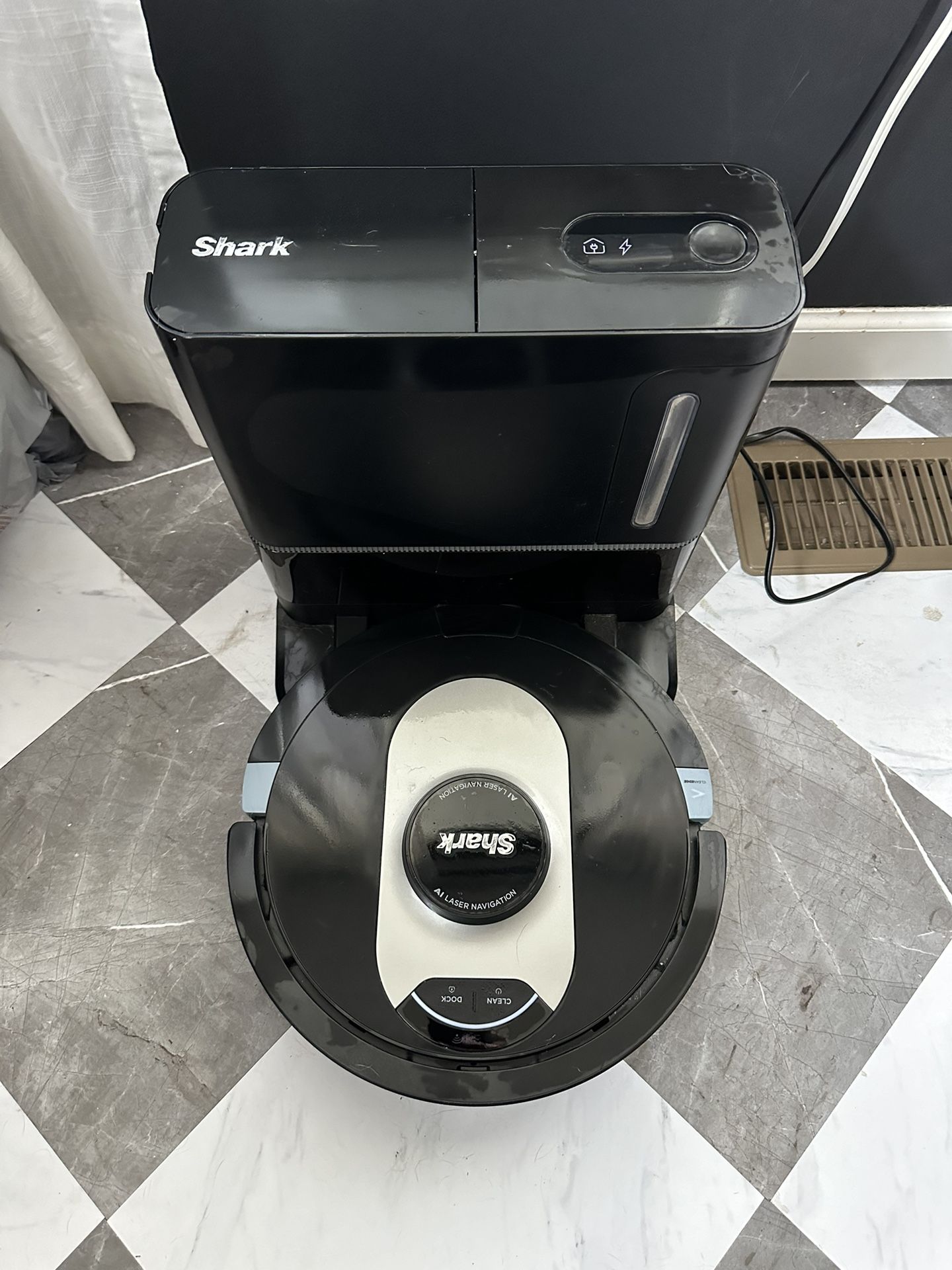 Shark XL Self Emptying Vacuum Like New