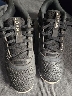 Baseball shoes