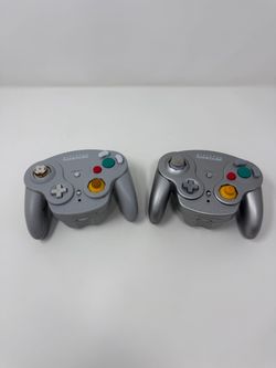 2 Nintendo GameCube WaveBird Wireless Controllers – Lot of 2