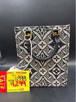 Louis Vuitton petit sac