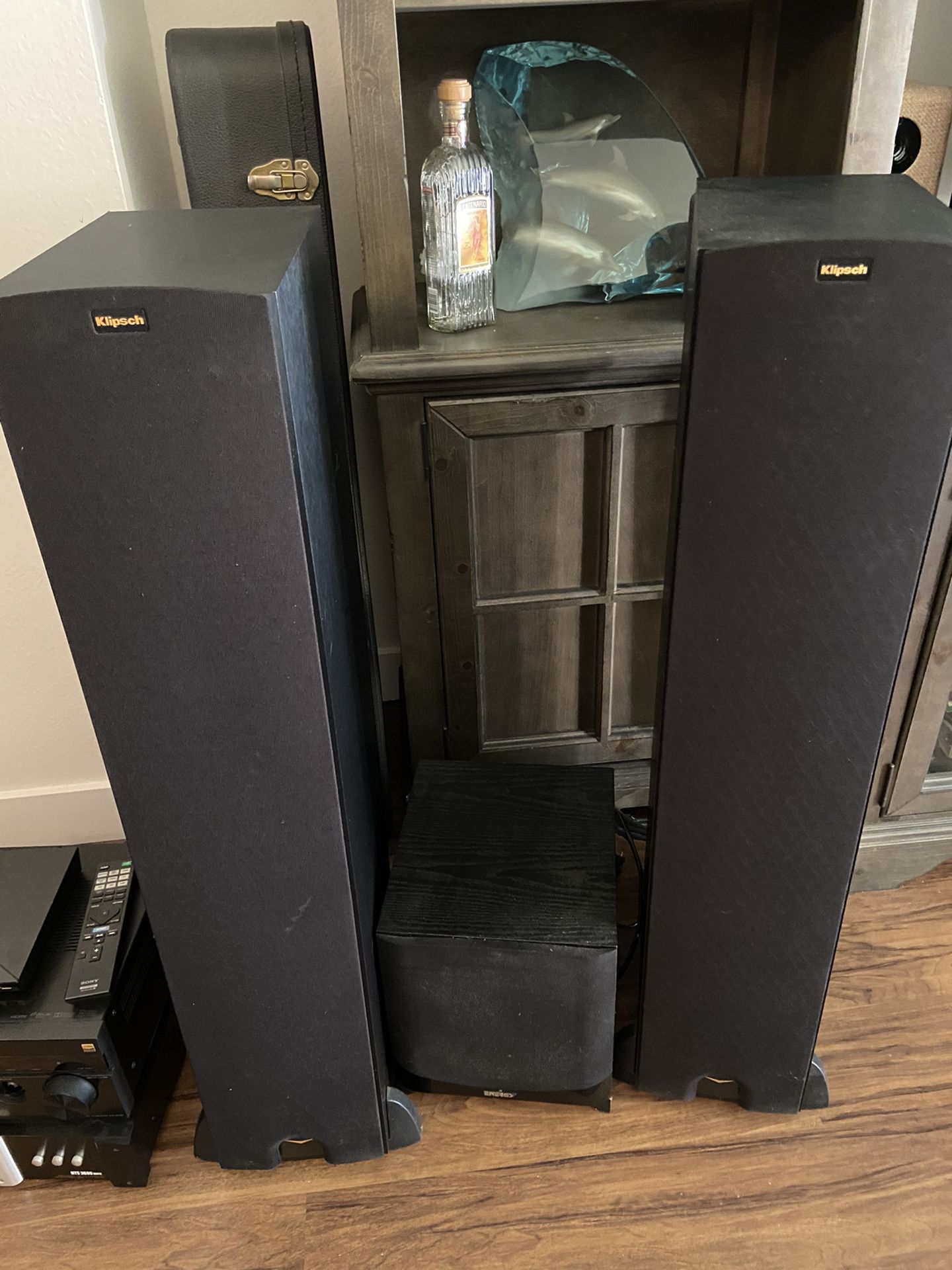 Klipsch Tower Speakers and Sub Woofer