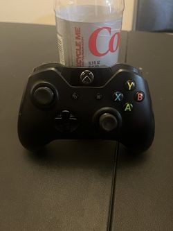 Microsoft Xbox One Wireless black controller