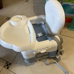 Safety 1st Pop N Sit Portable Booster Seat