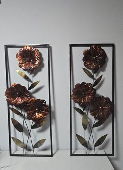 Set of decorative metal panels/Juego de paneles decorativos de metal