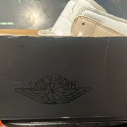Air Jordan 1 MID SE CRAFT make a offer the lowest i’ll go is 25$